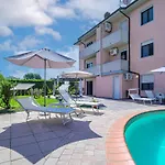 Giada Palace - Pool & *