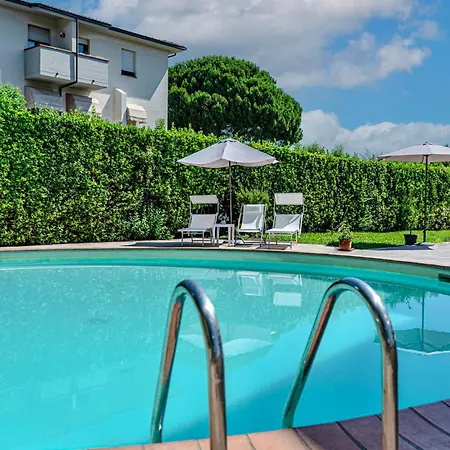 Giada Palace - Pool & Lejlighed