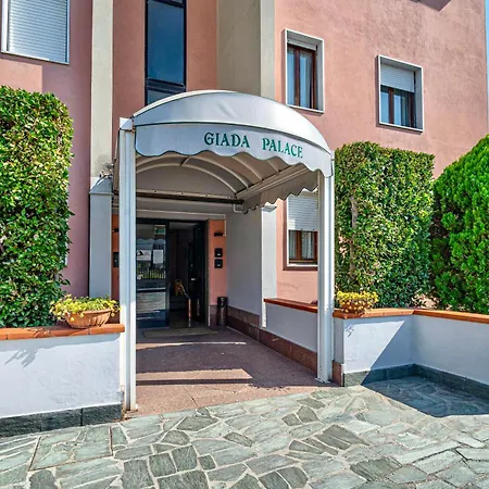 Giada Palace - Pool & Apartment Lucca