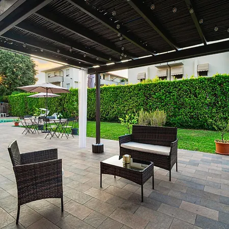 Giada Palace - Pool & Lejlighed *