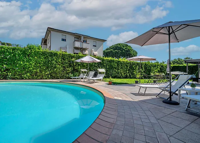 Giada Palace - Pool & Appartement Lucca